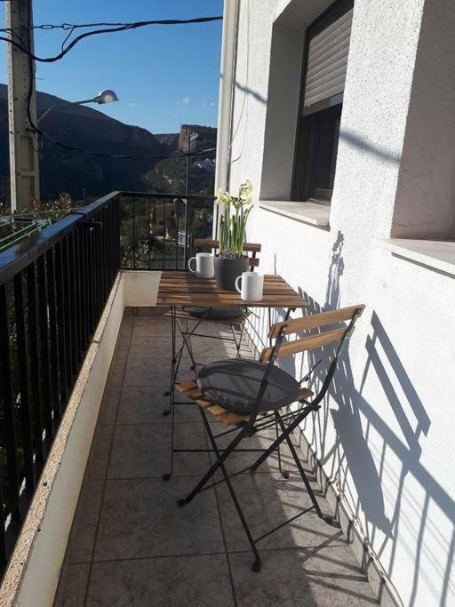 Apartamento Los Narcisos Chulilla Exterior foto